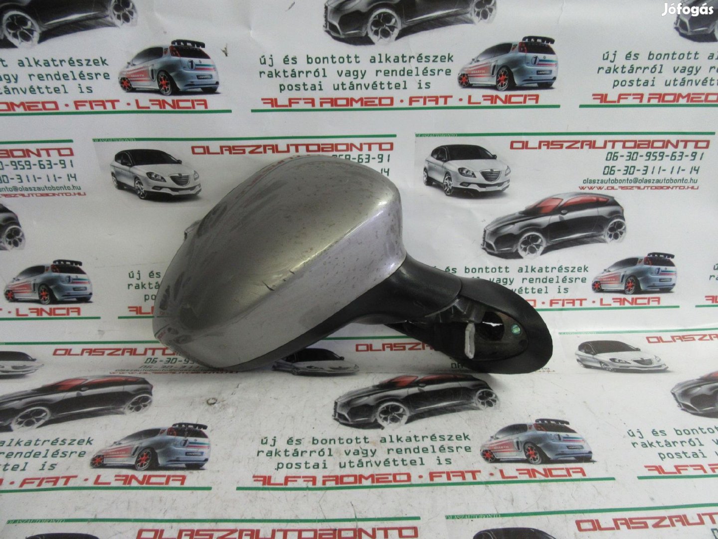 25736 Fiat Grande Punto 3 vezetékes ezüst színű, elektromos, jobb