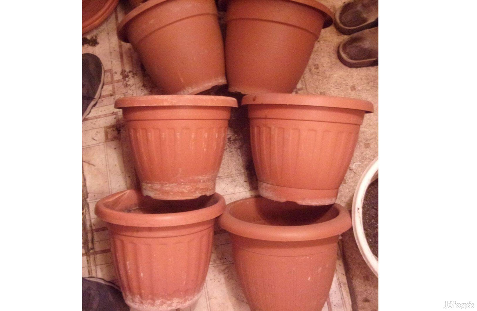 25-26 cm átmérőjű ültető cserép virágcserép Újpest központ