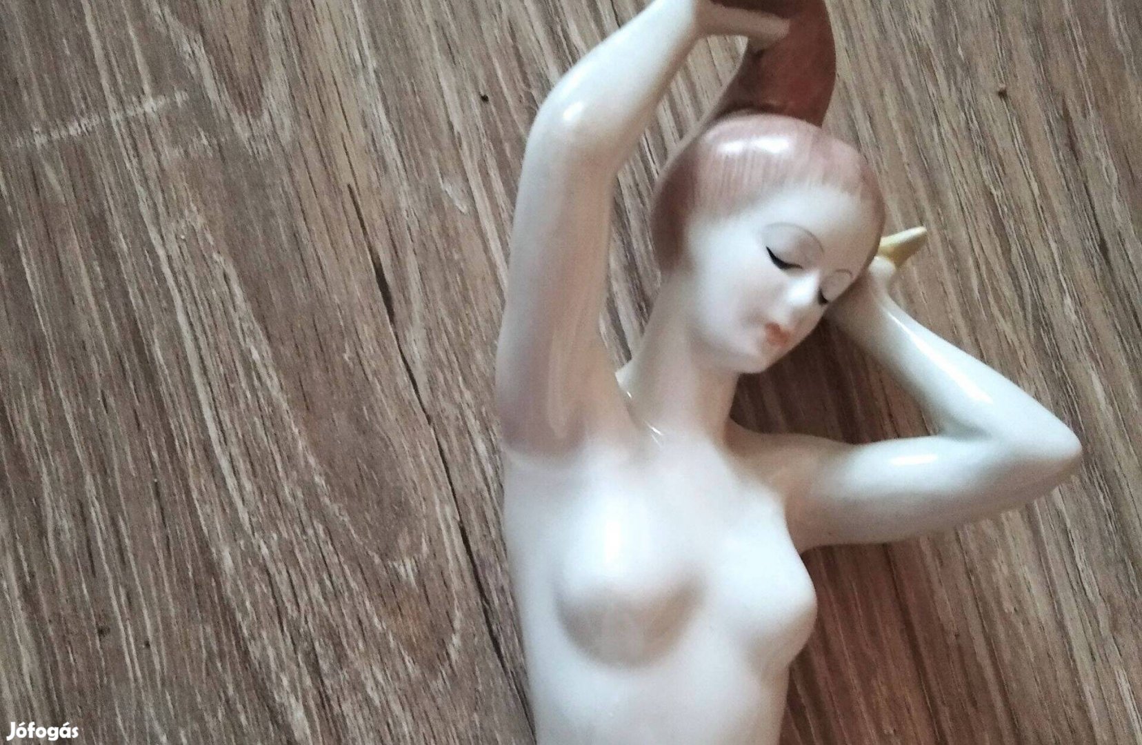 25 cm női fésülködő lány porcelán szobor