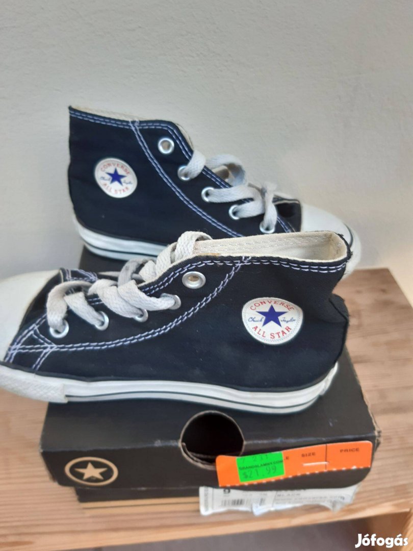 25-ös Converse kisfiú cipő (bolti ár:17 900ft