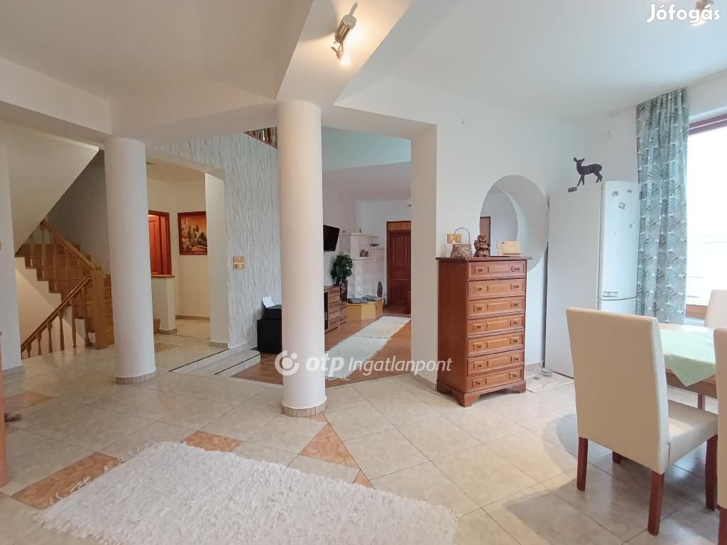 262 nm-es ház eladó Hegyeshalom