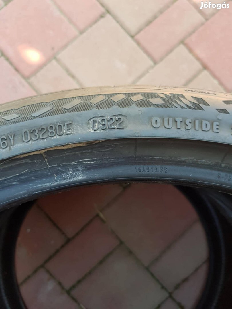 265/30 R20 Continental