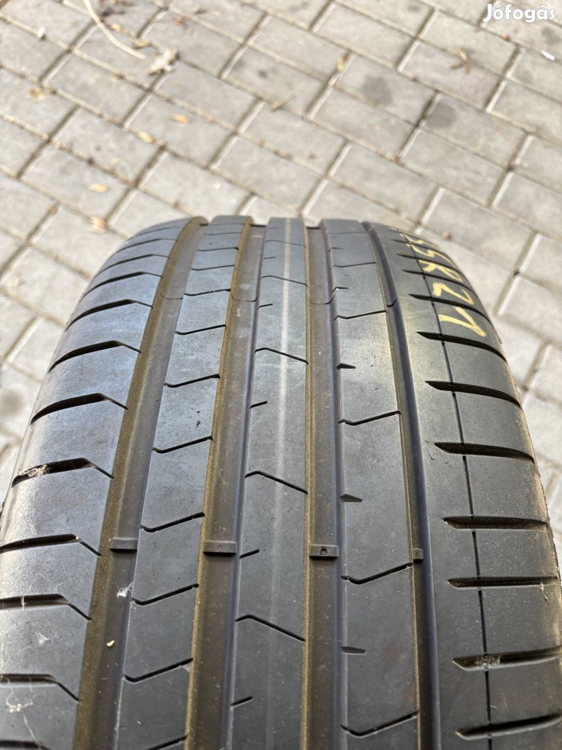 265/35 R21 Pirelli nyárigumi