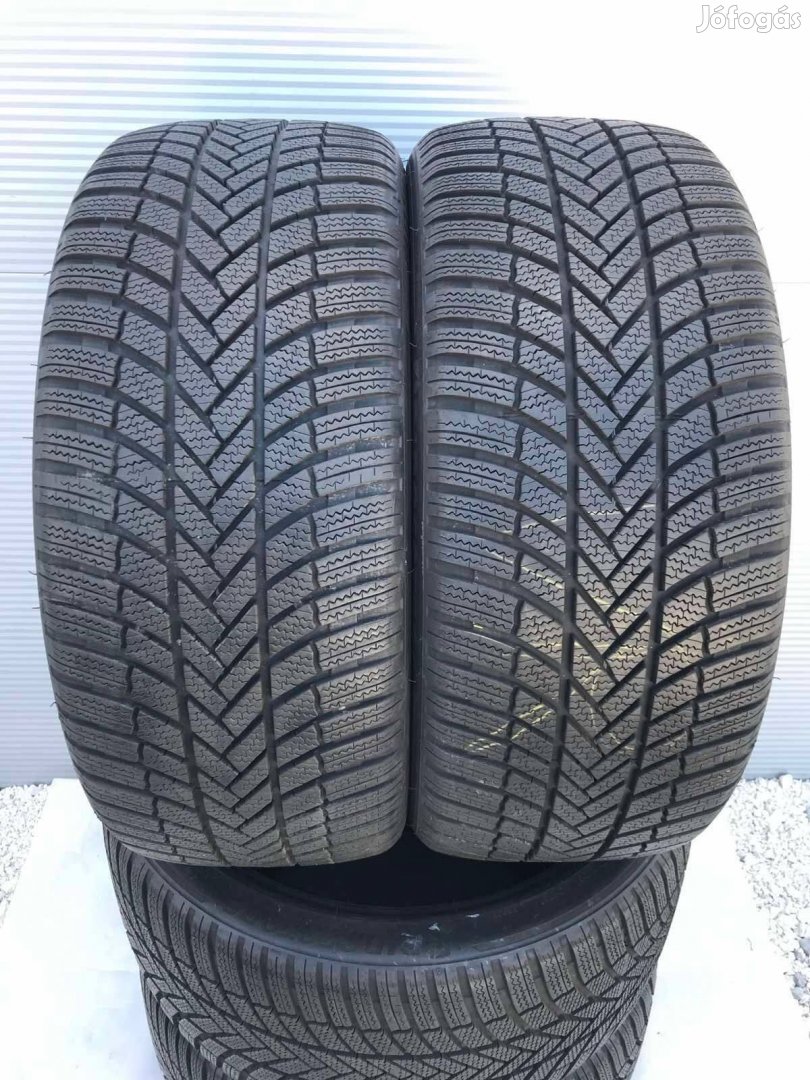 265/40R21 265/40 R21 újszerű Bridgestone téli gumi Ár/db Dot21