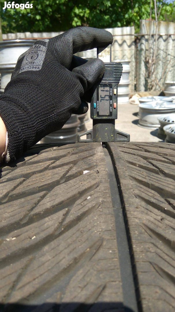 265/40 R19 Michelin téli gumi 50000ft a 4db /167/