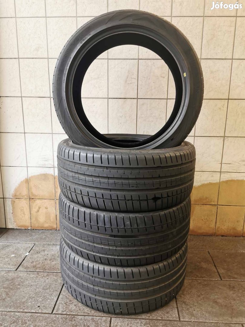 265/40 R21 Vredestein 2022