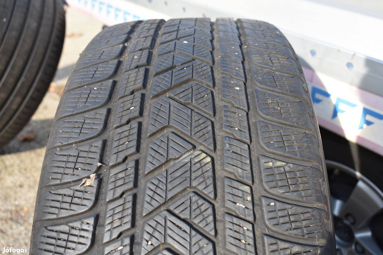 265/40 R22 Pirelli Scorpion Winter téli 6mm