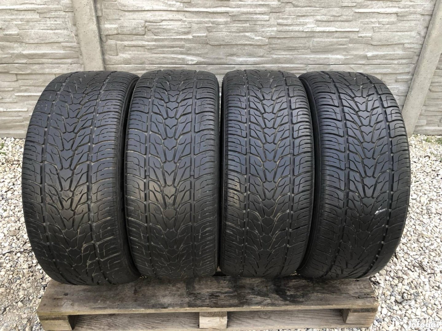 265/45r20 Nexen Roadian HP Gumi 4db