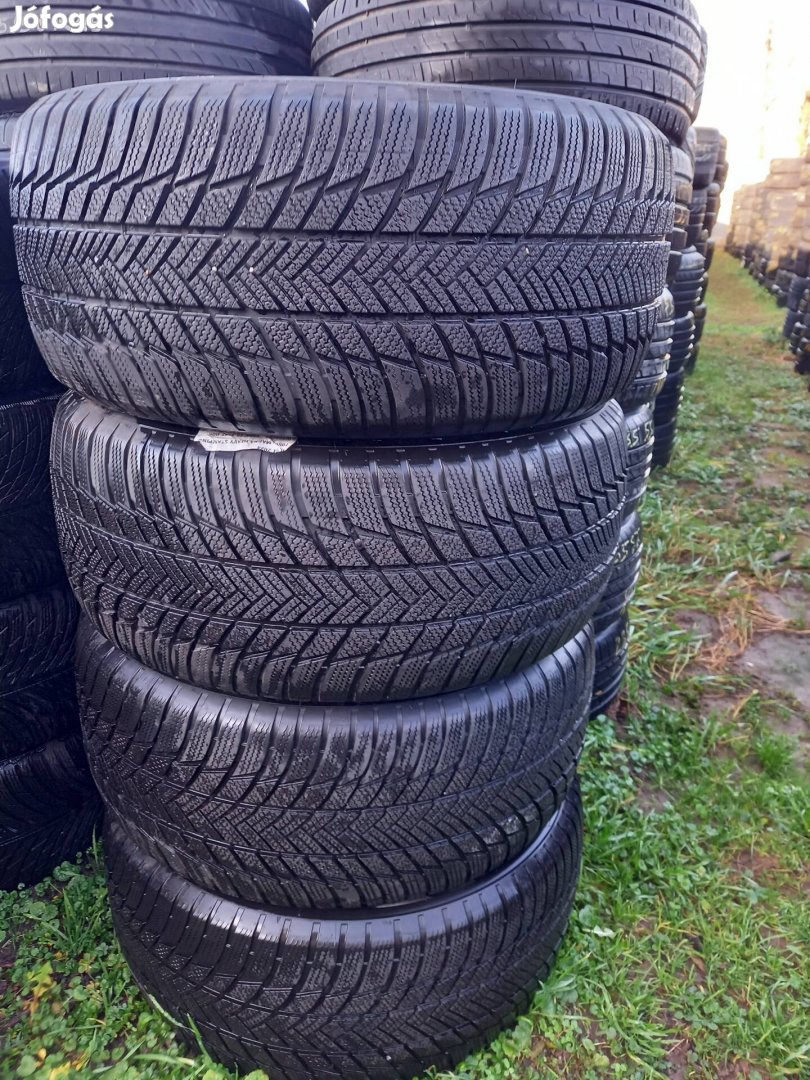 265/50R19 Bridgestone 