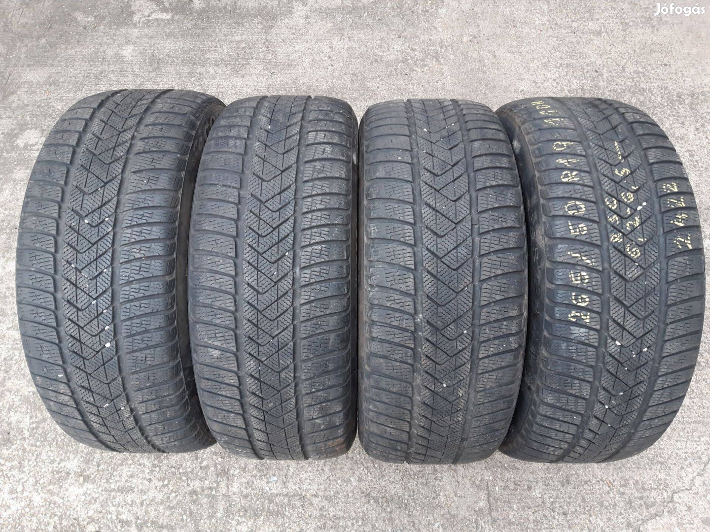 265/50 R19 -Pirelli Run Flat téligumik