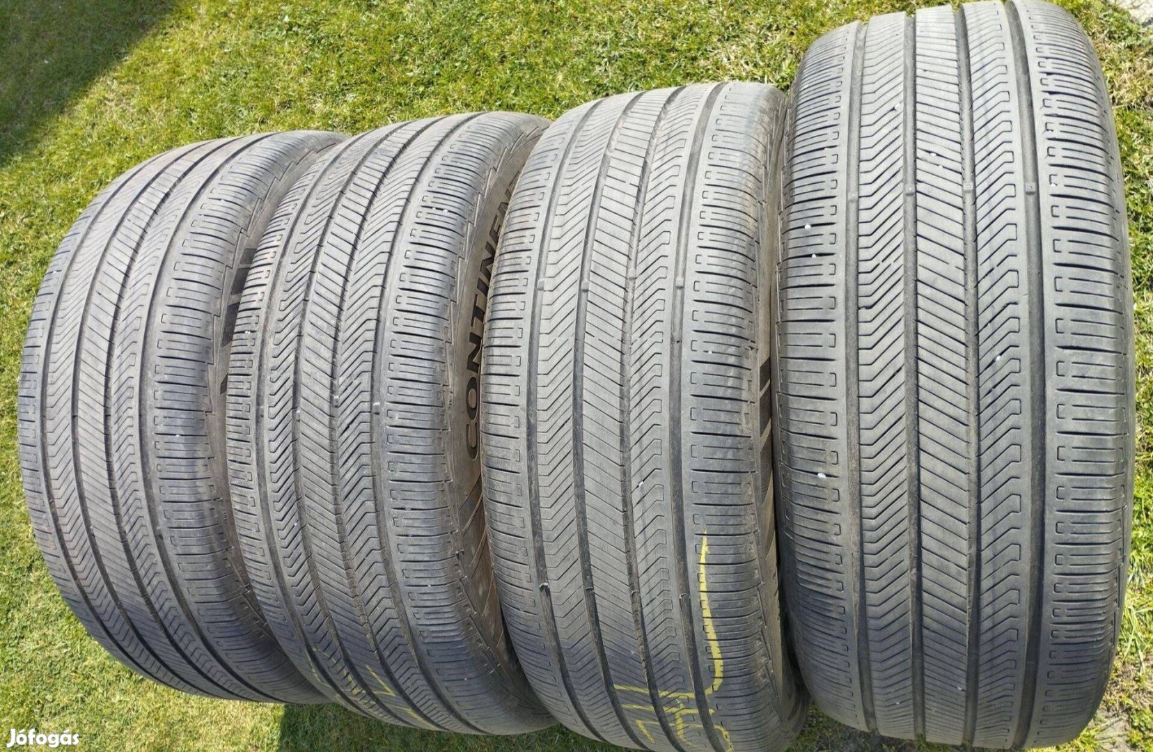 26555r19 Continental nyárigumi