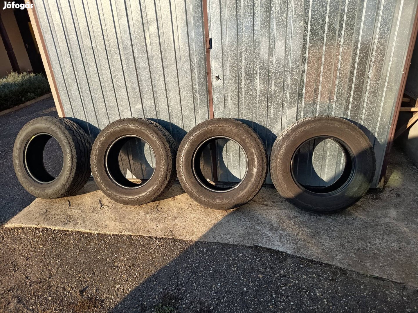 265/65 R17 A/T Falken Wildpeak Eladó