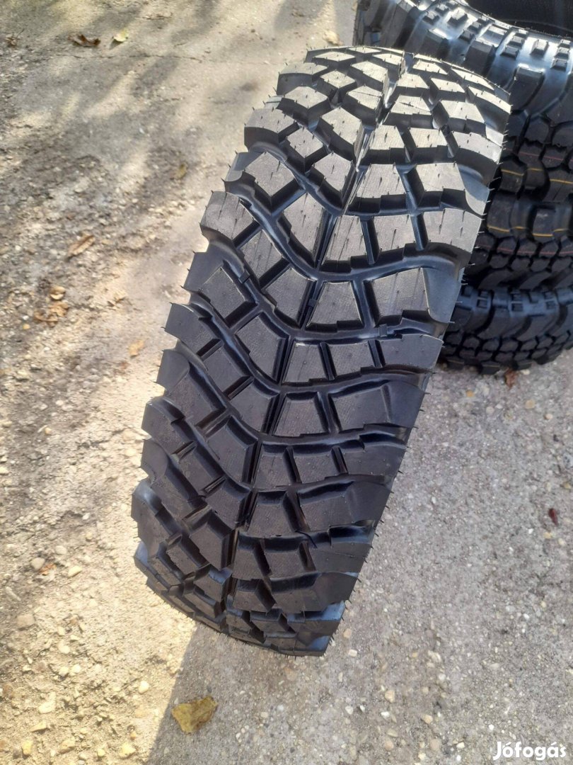 265/70R16 Sahara mintás terepgumi