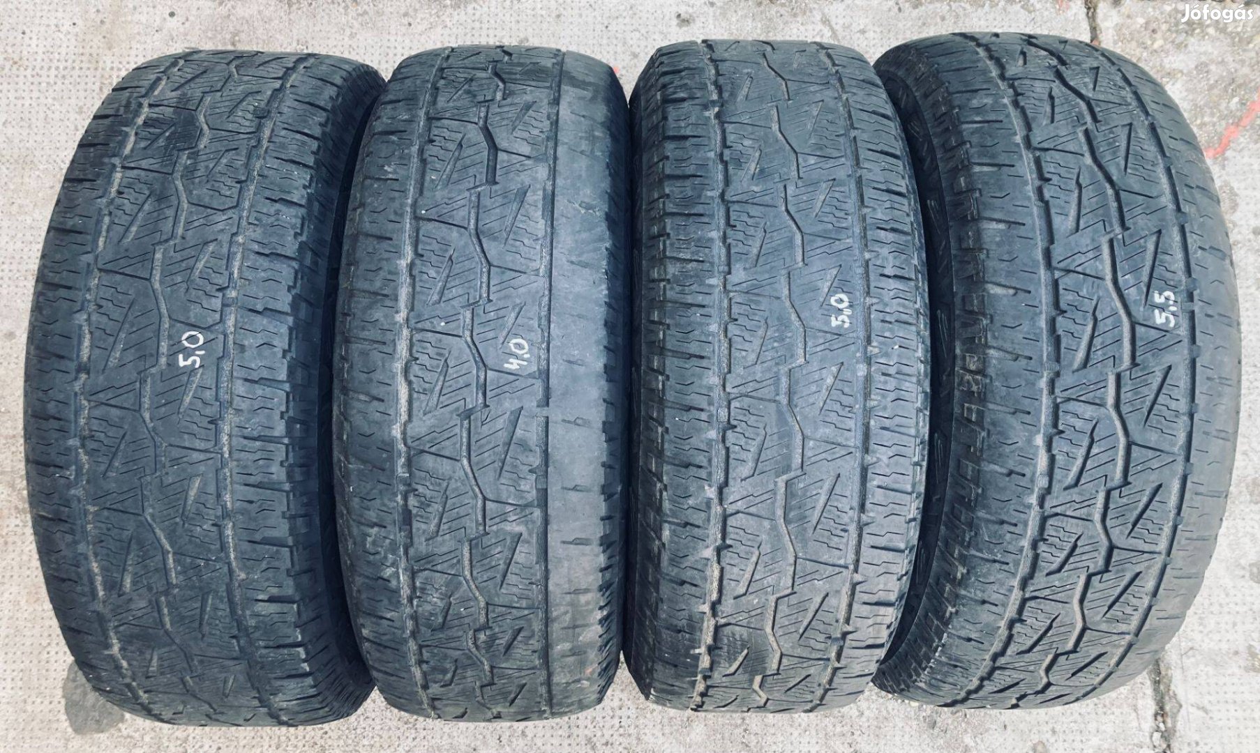 265/70 R15 Bridgestone Dueler A/T 001 gumi garnitúra eladó