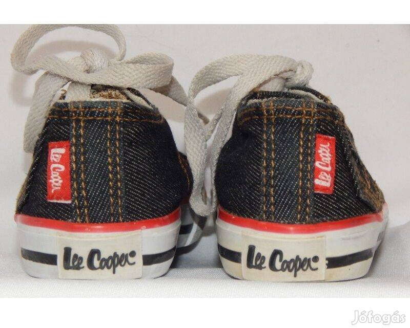 26,5-es Lee Cooper cipő