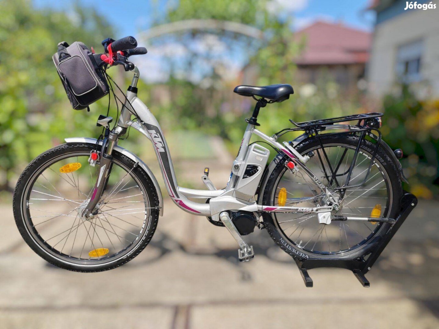 26 KTM Severo 8 elektromos ebike női mélyvázas kerékpár