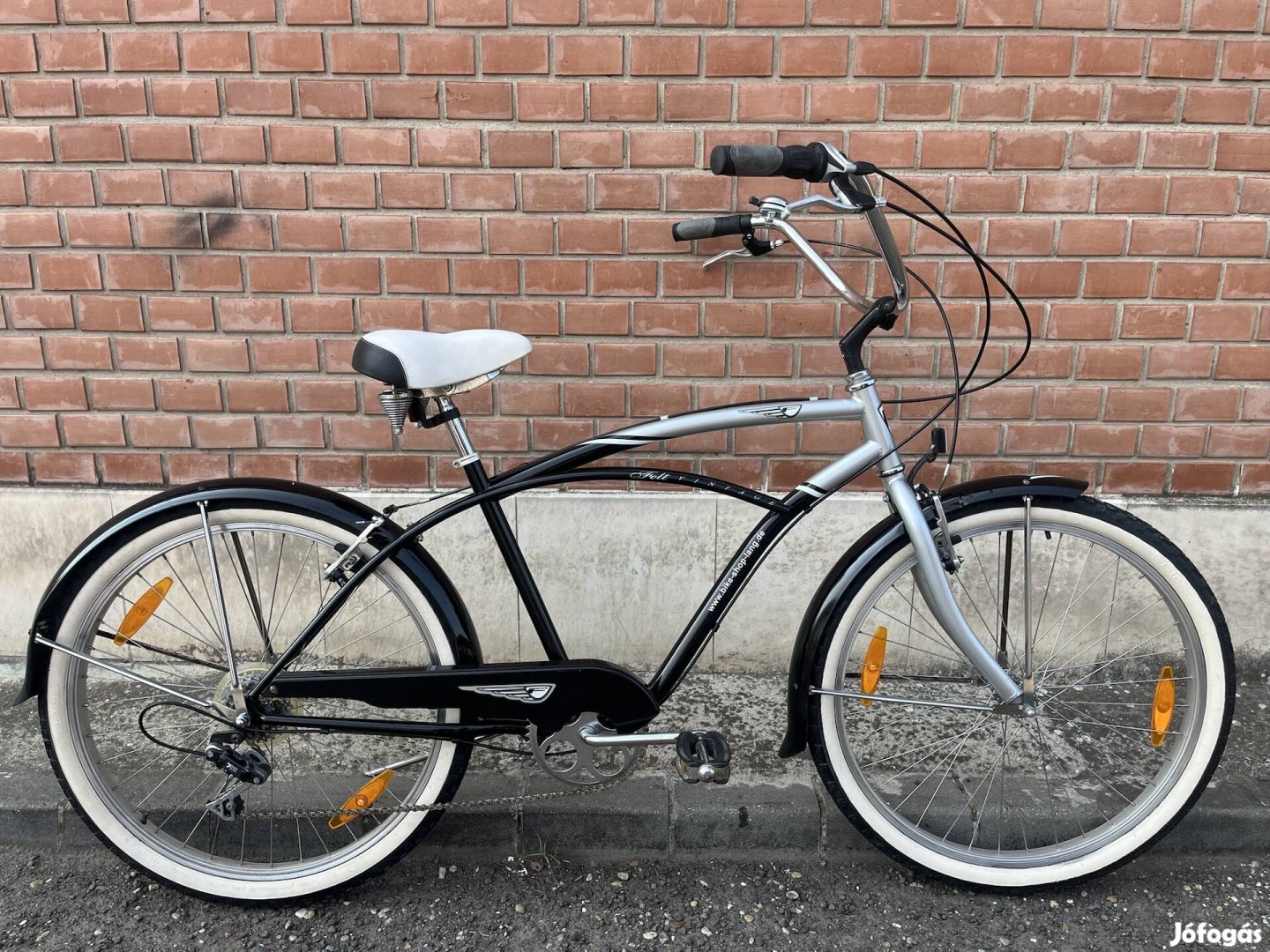 26" Felt Cruiser elado