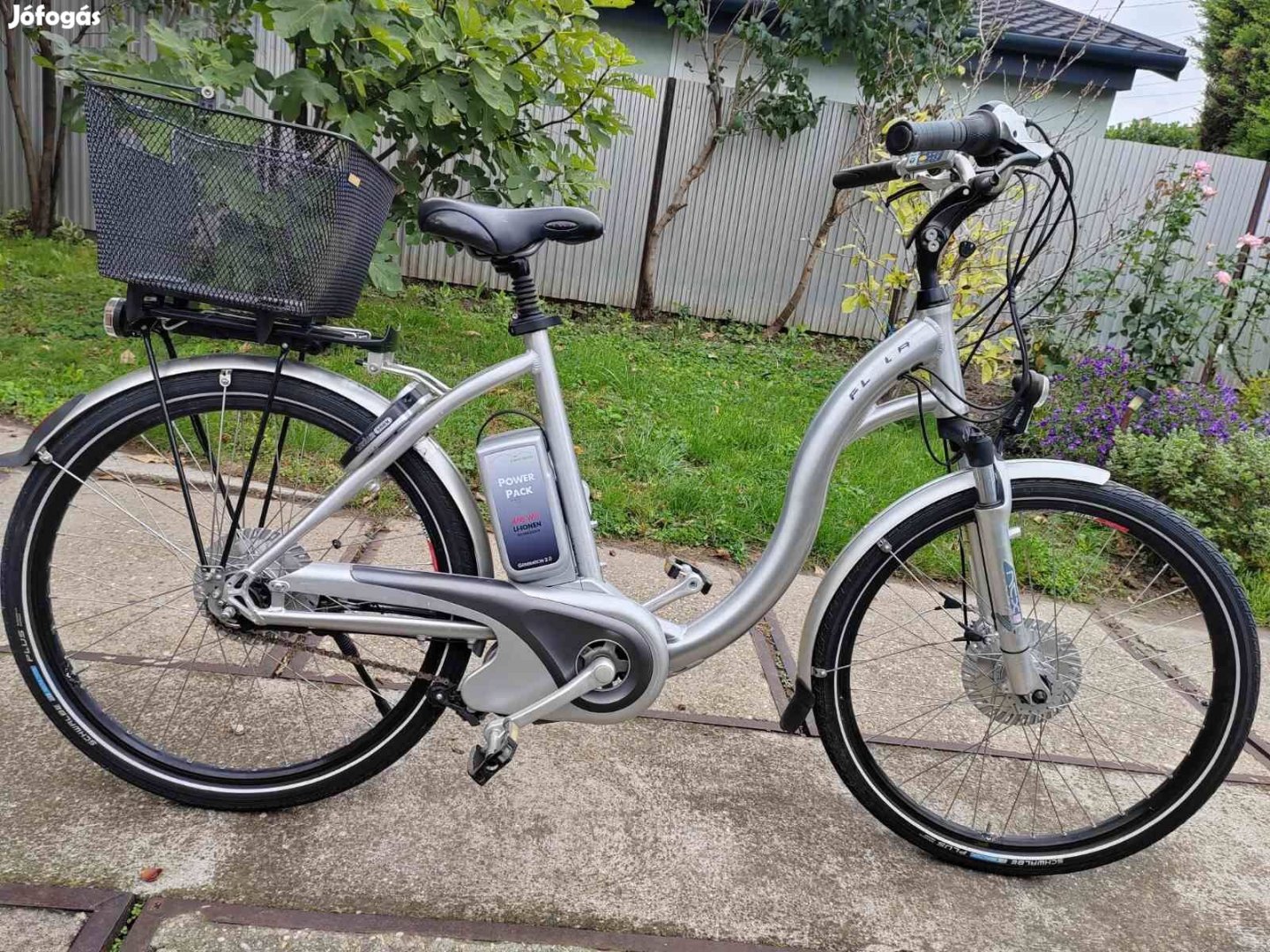 26-os Flyer aluvázas elektromos ebike pedelec trekking kerékpár