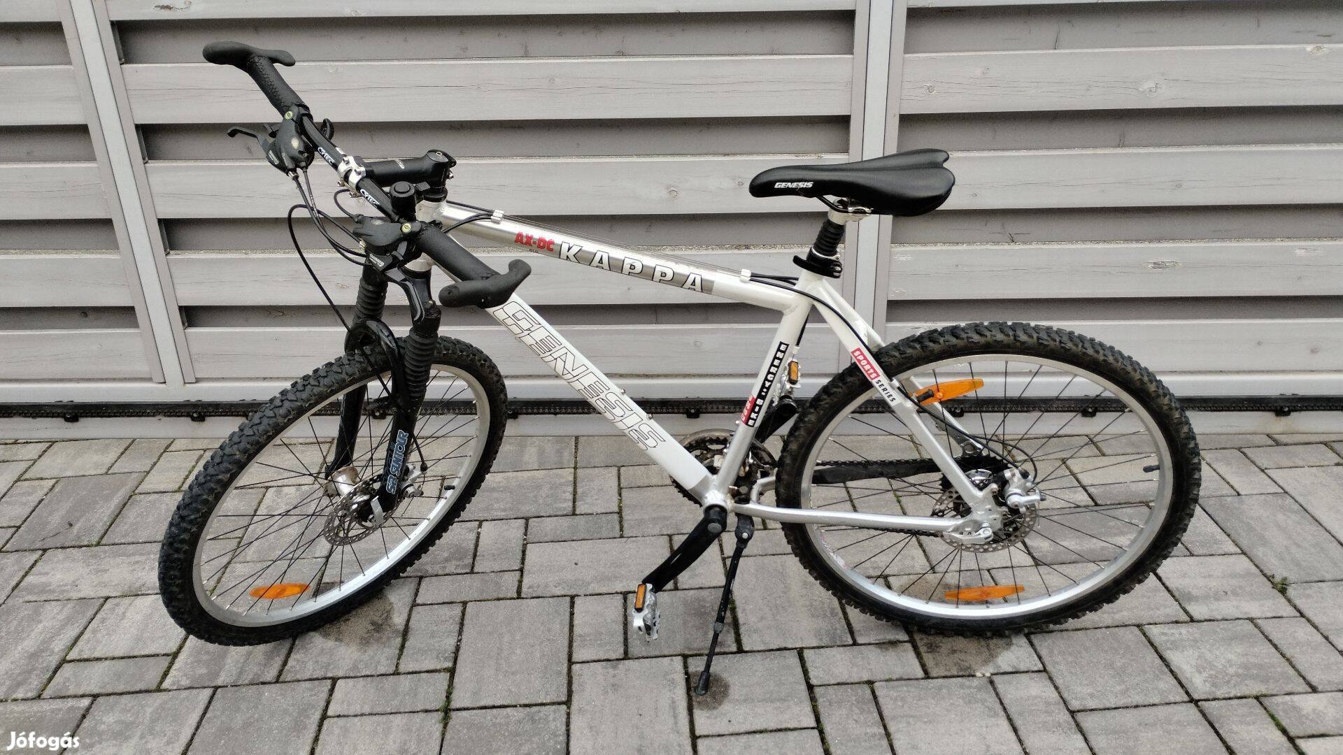 26-os Genesis kerékpár