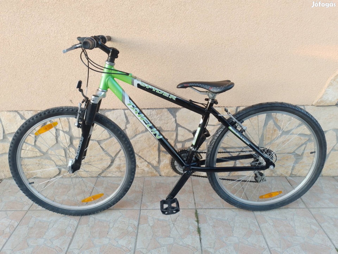 26-os Taifun teleszkópos aluvázas kerékpár bicikli. 
