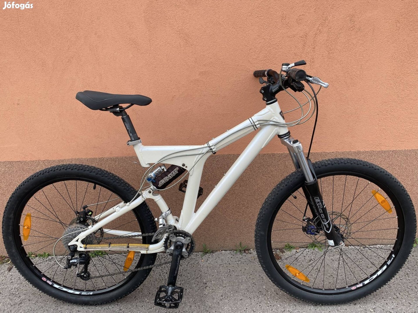 26-os,Tárcsafékes,Lock telos,minőségi Alu mtb,Deore,Full Shimano!