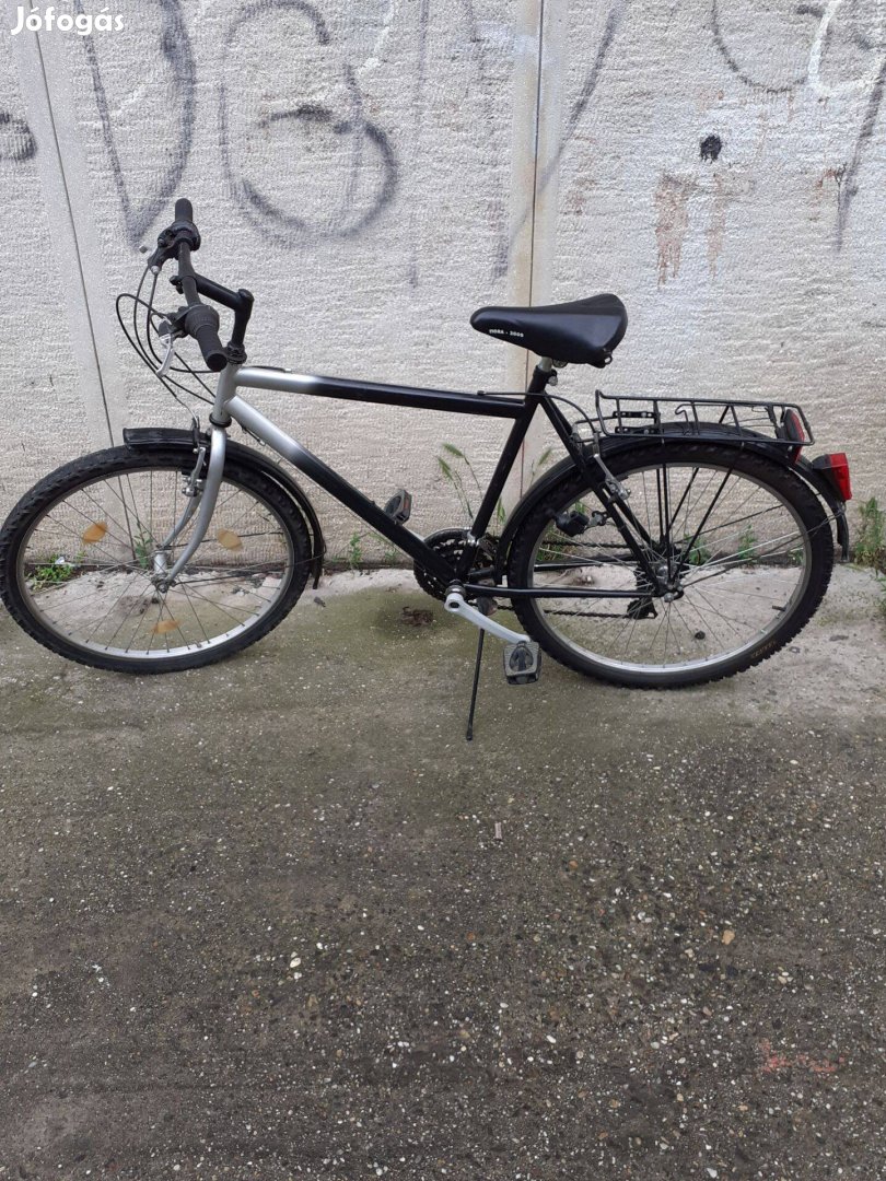 26-os férfi kerékpár