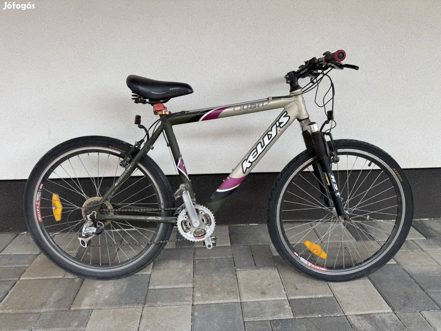 26-os férfi mountain bike