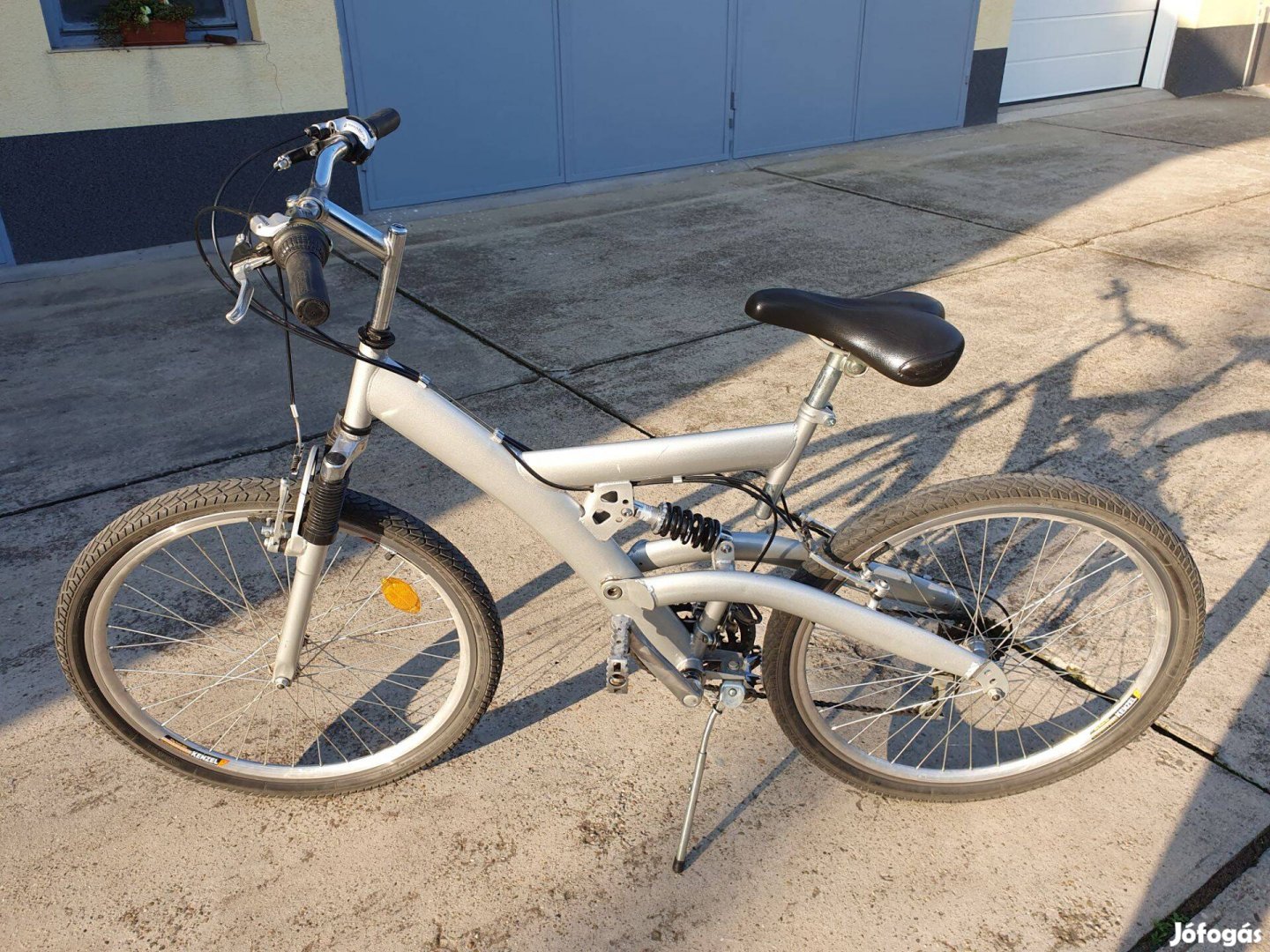 26-os összteleszkópos MTB kerékpár kitűnő állapotban eladó