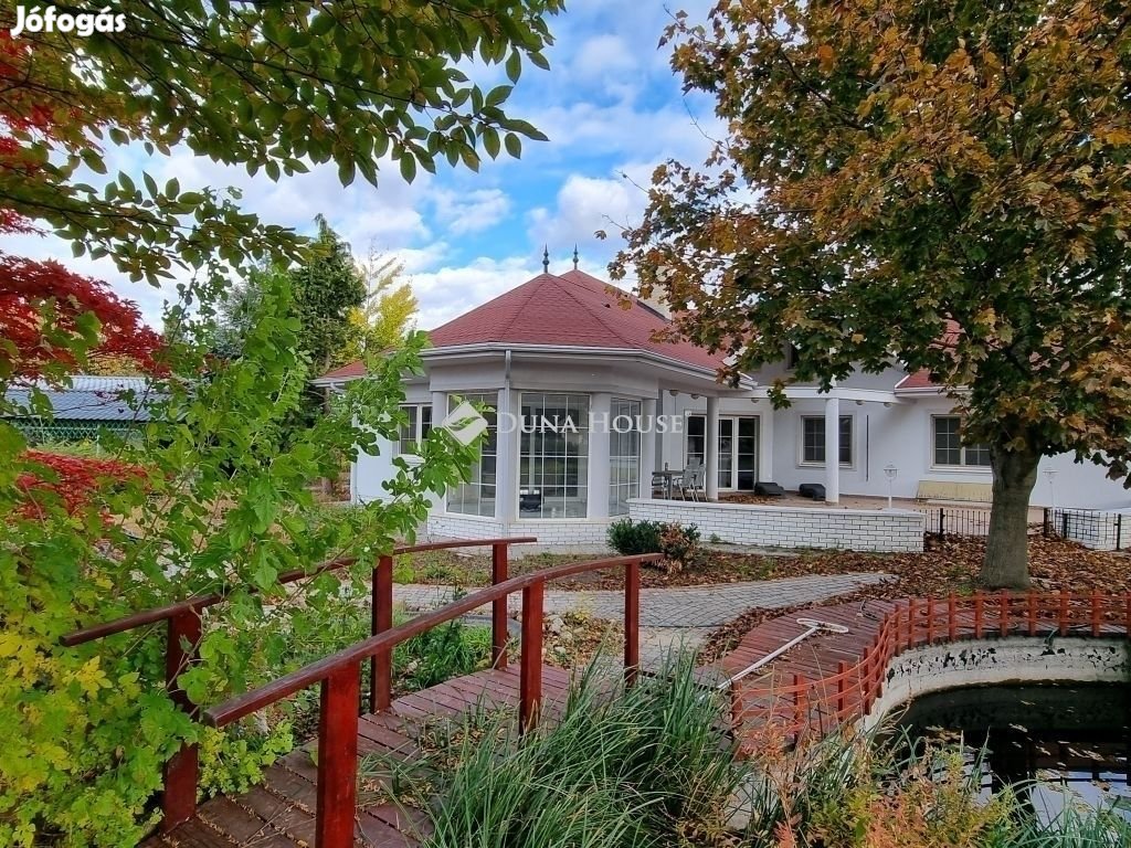 273 nm-es ház eladó Kápolnásnyék