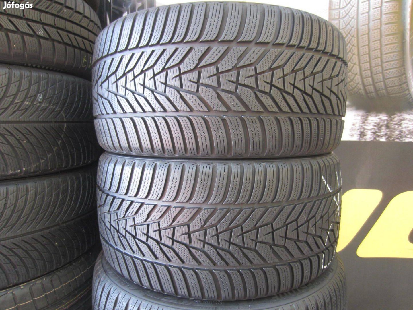 275/30 R20 Hankook W330 97V