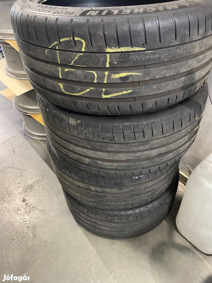 275/35R20 4 db 60 % - os Michelin PSP4S