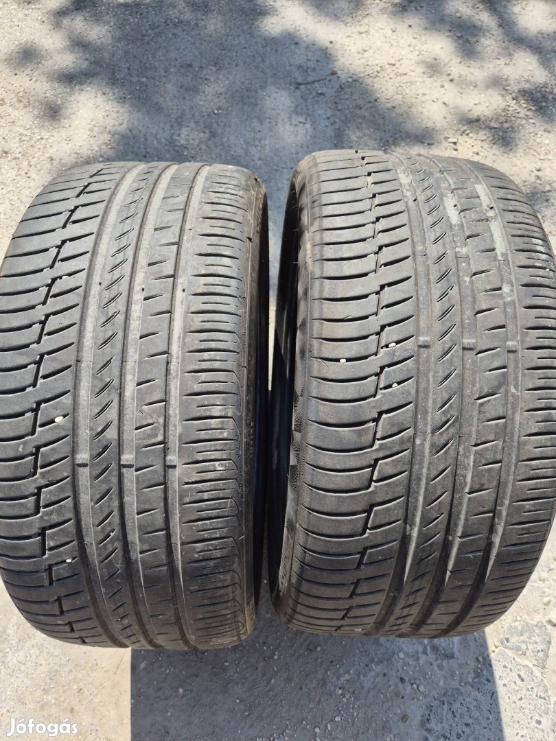 275/35R22 Continental 