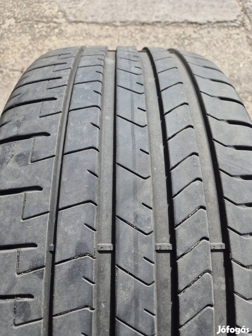 275/35R22 Pirelli P Zero PZ4