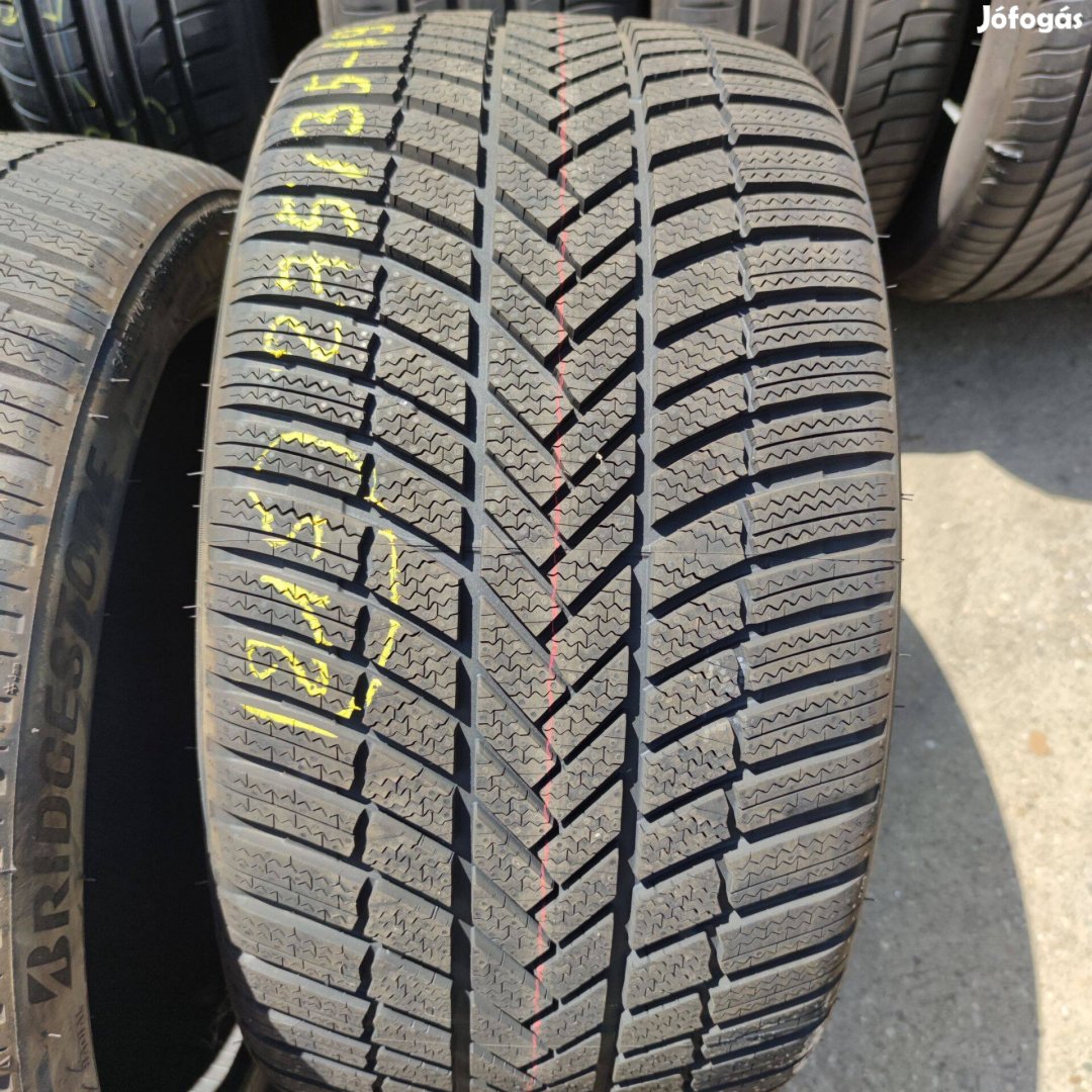 275/35 R19 Új!! Bridgestone téli gumi 99000ft a 2db/215/