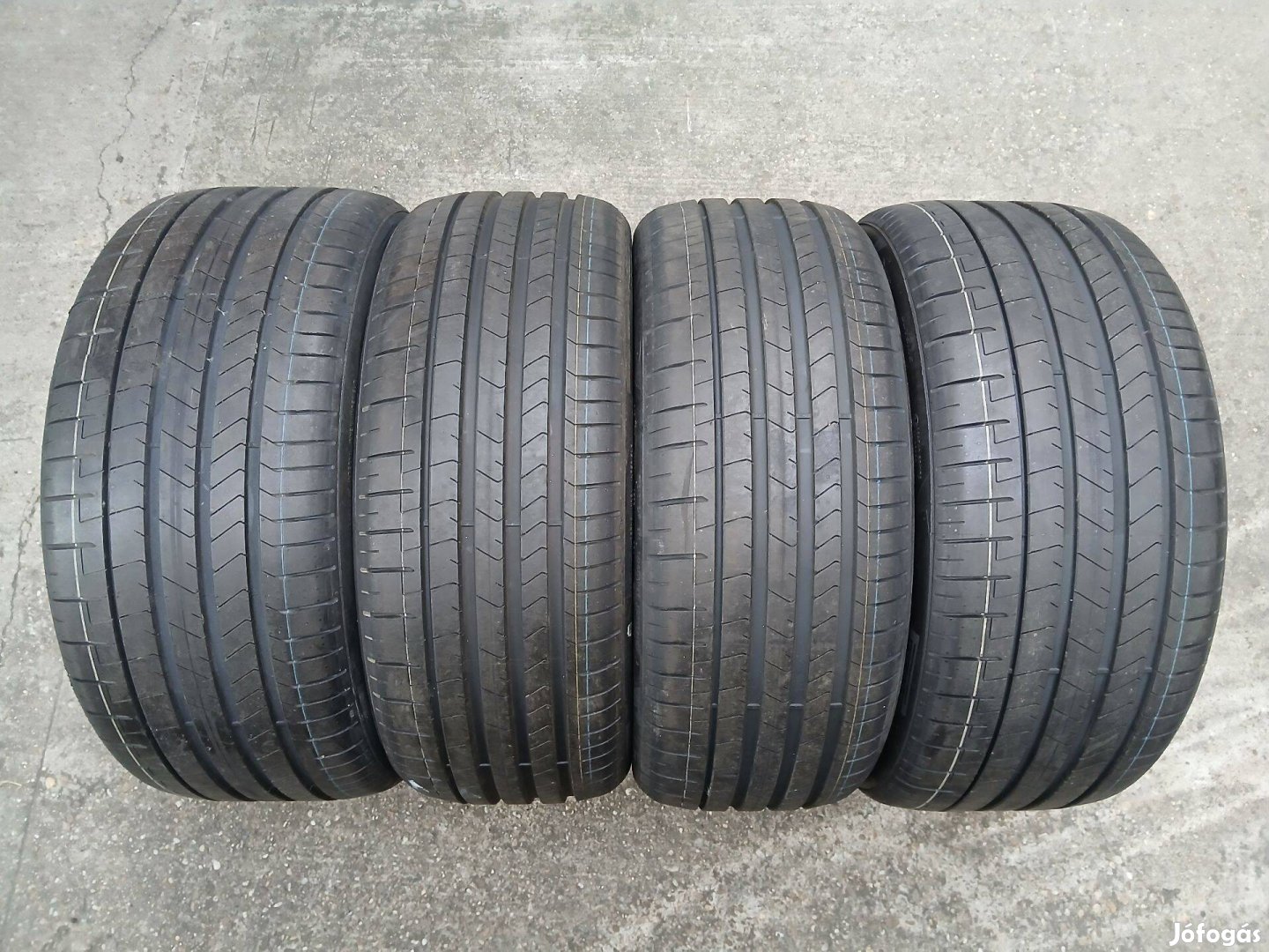 27535 R21 - 24540 R21 - új nyári Pirelli