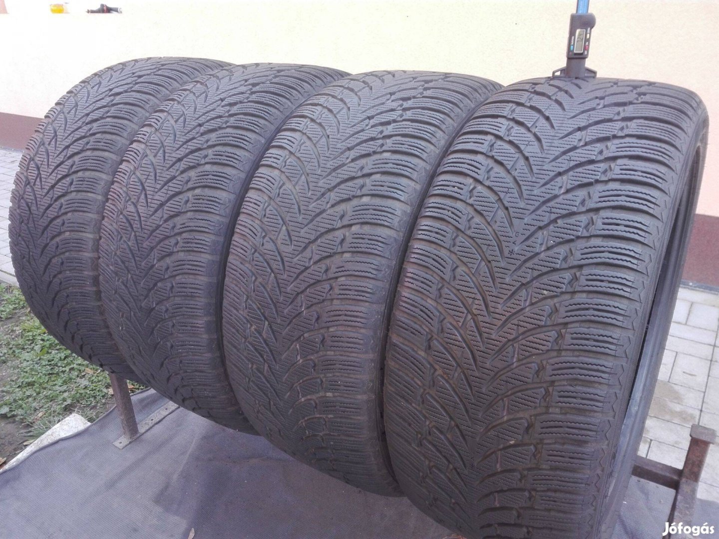 275/40R21 Nokian téli gumi garnitúra 275/40 r21