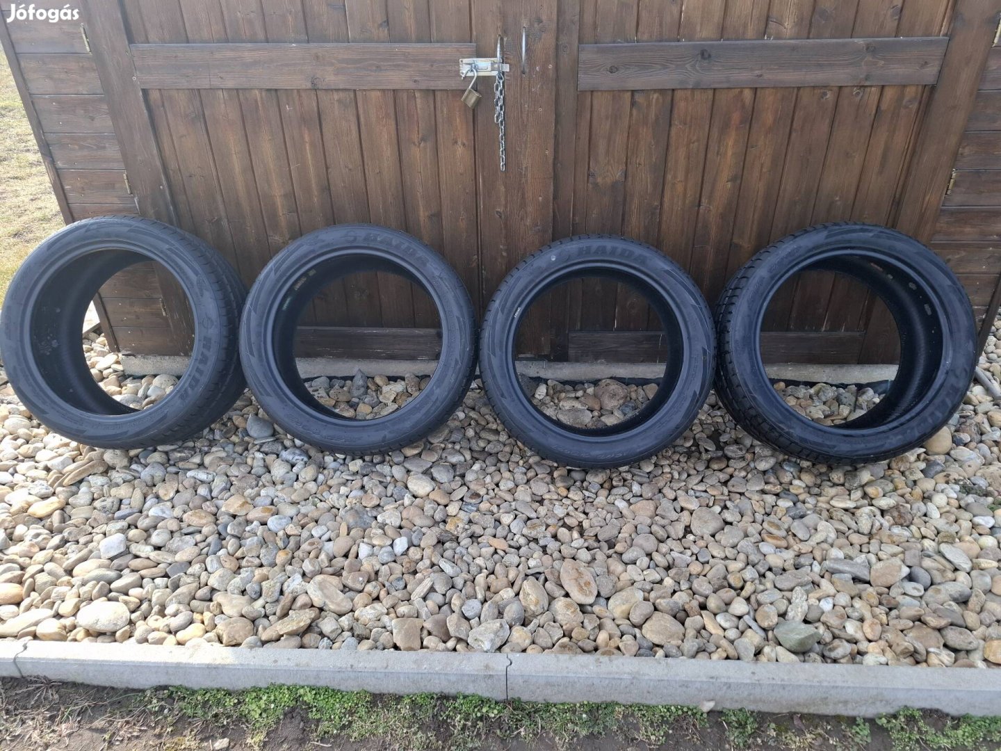 275/40 R19 Haida alig használt gumi