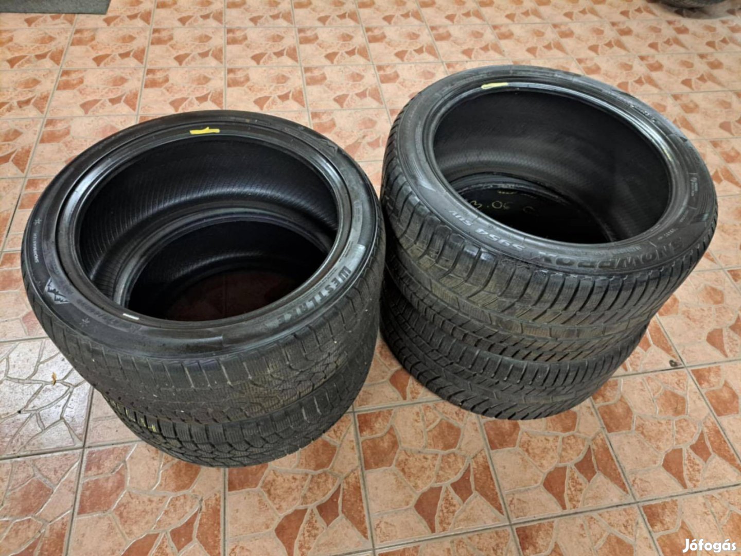 275/40 R20 Toyo és Westlake téligumi 2+2 db