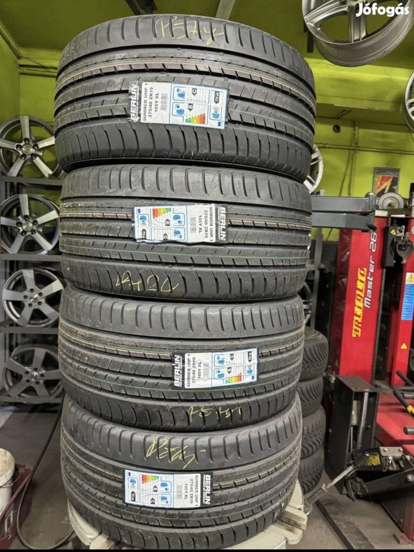 275/40r19 nyári Gumi