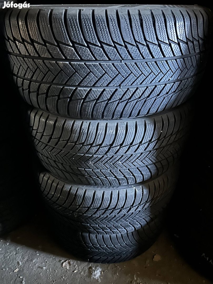 275/45 R20 Bridgestone téli