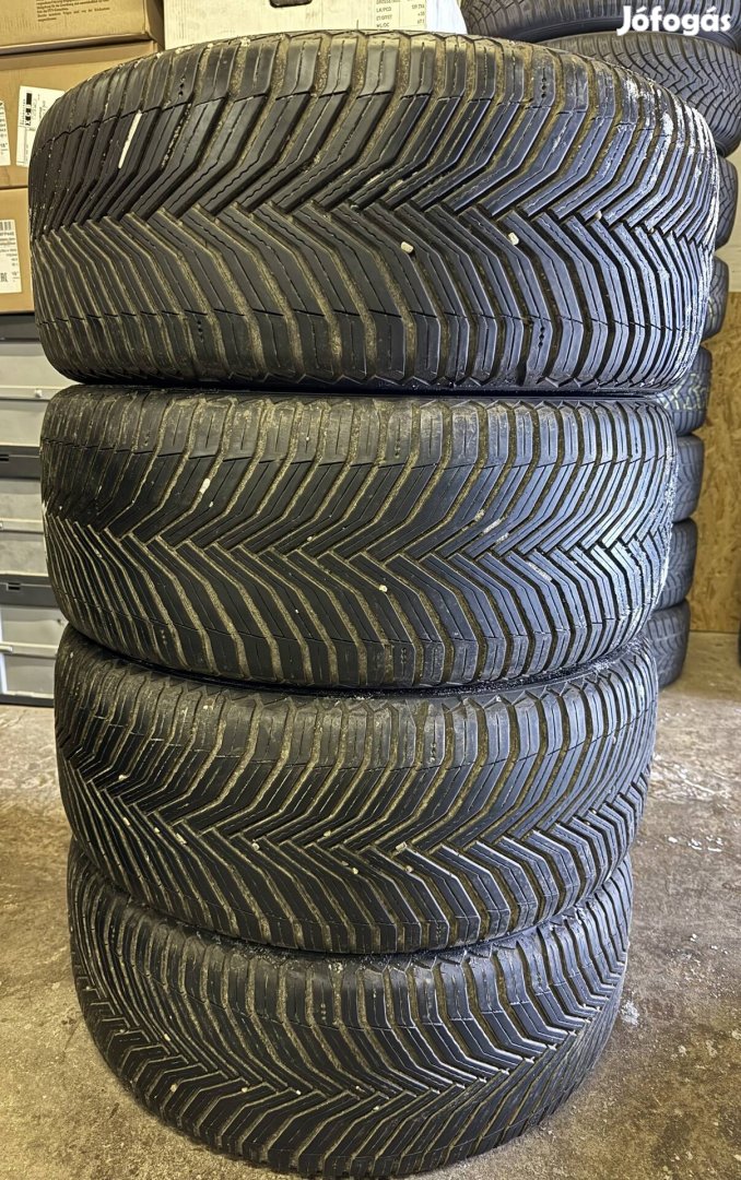 27545 R20 Gumi 2024 Michelin Négyévszakos! Q7 touareg jeep