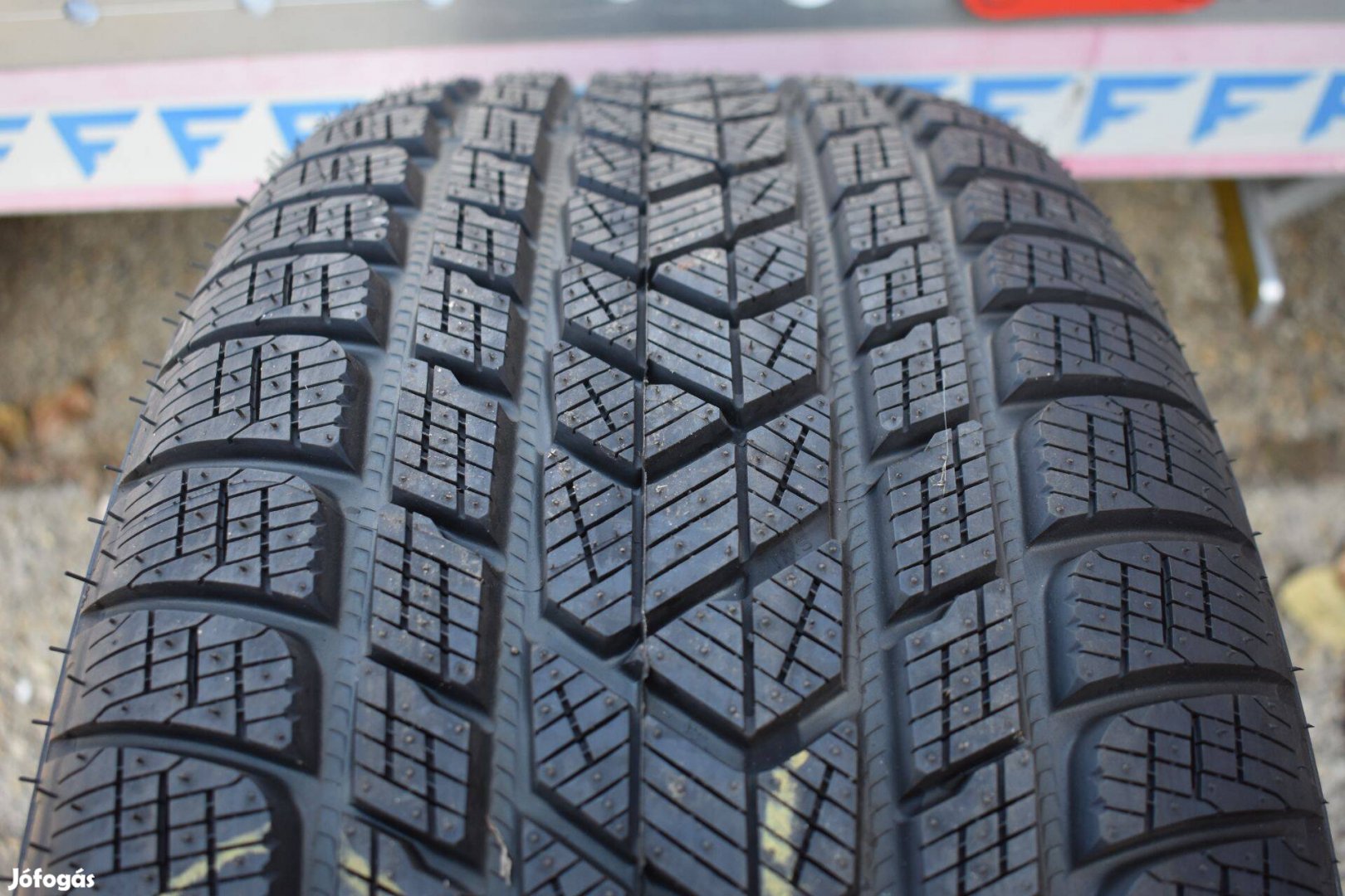 275/45 R21 Pirelli Scorpion Winter téli Új gumi