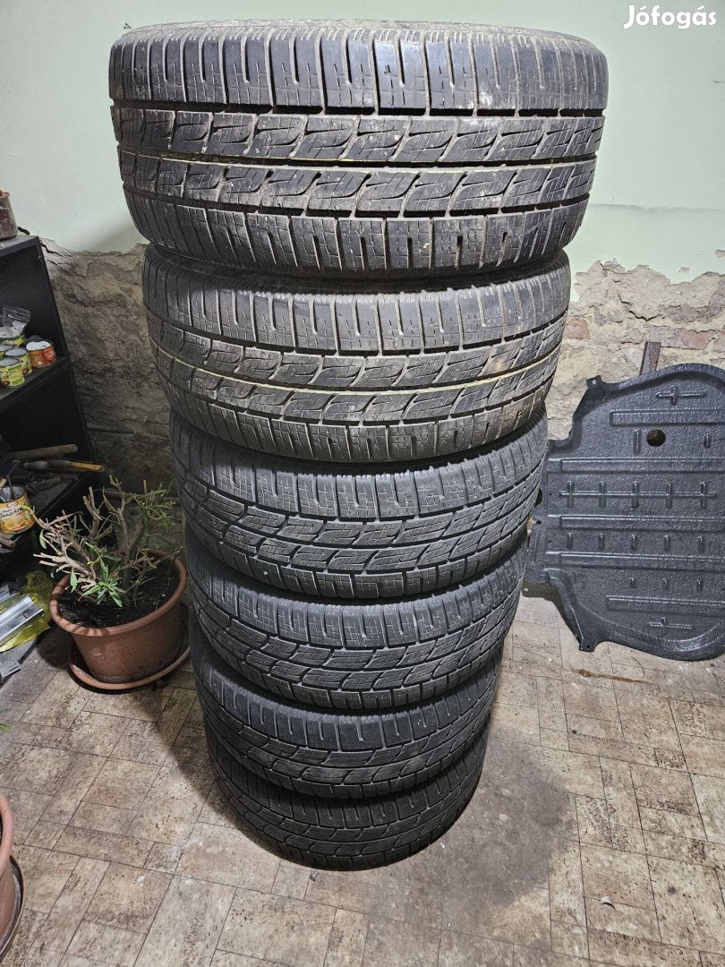 275/55r19 Pirelli a/T 275/55 R19