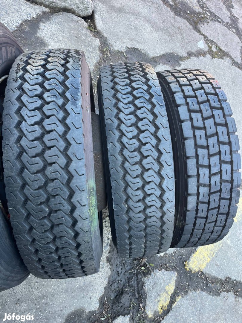 275/70R22.5 húzó teherautó gumiabroncs