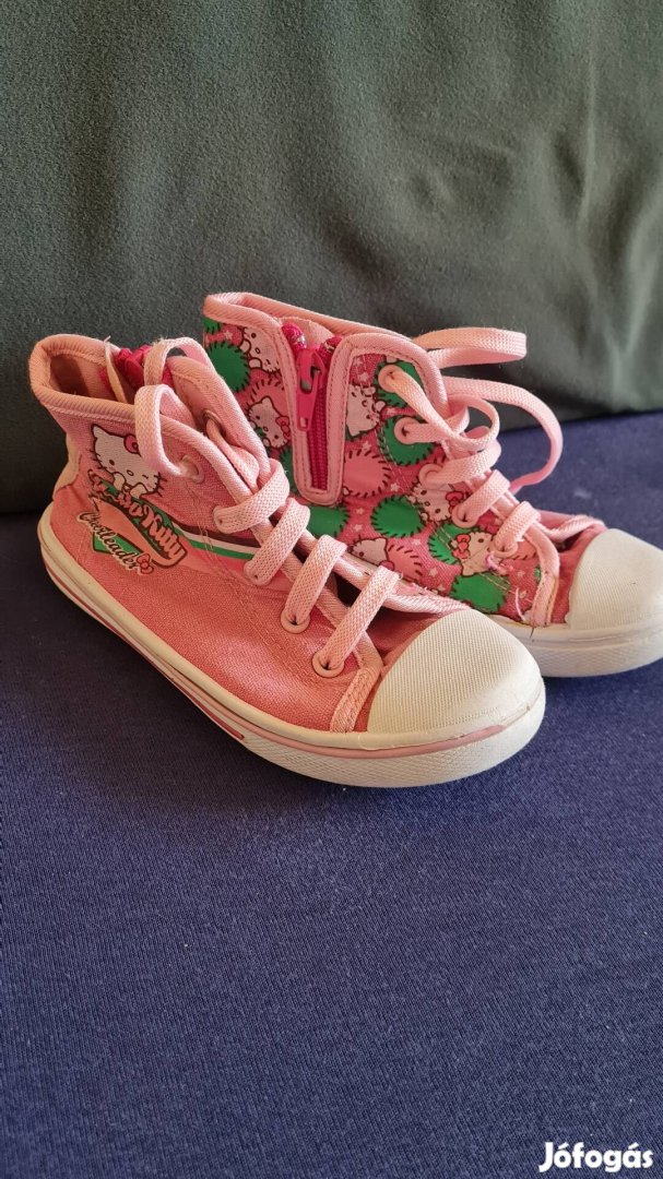 27-es használt állapotú Hello Kitty tornacipő