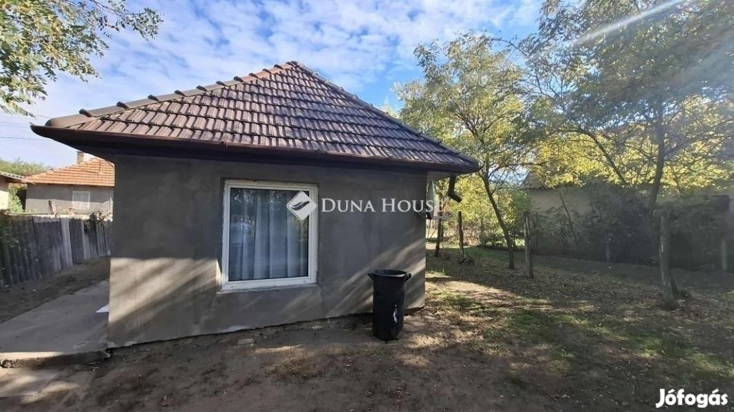 27 nm-es ház eladó Pilis