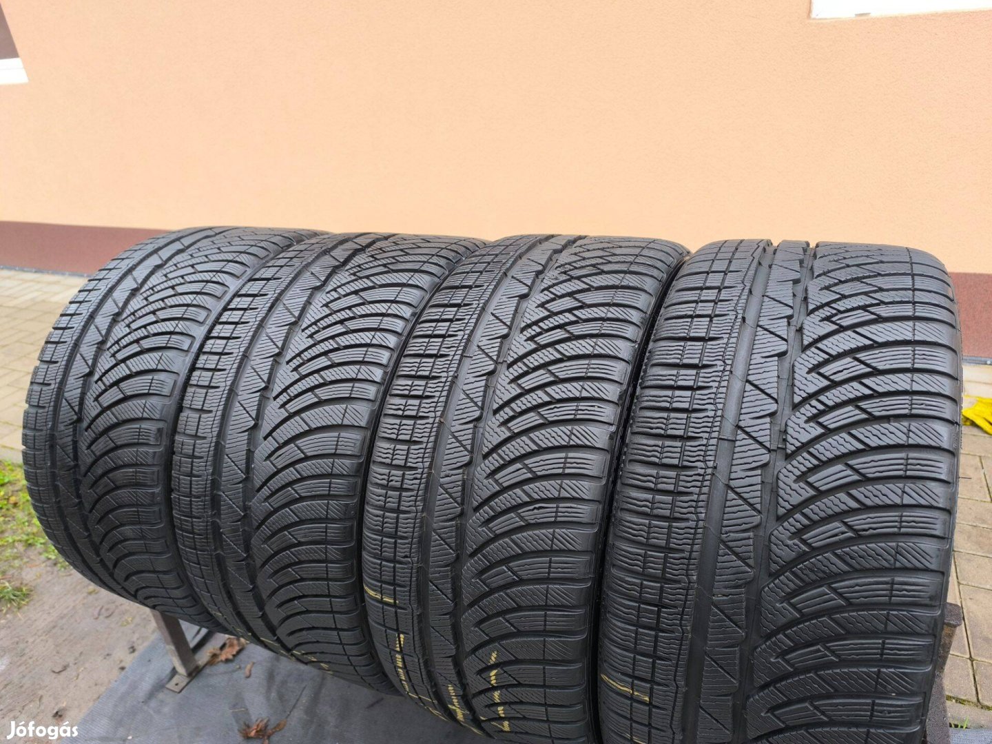 285/30R20 255/35R20 Michelin téli gumi garnitúra