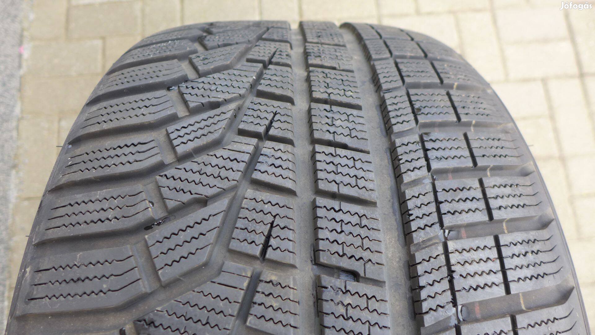 285/30 R22 Hankook W320 Winter i*cept evo2 XL gumiszett eladó