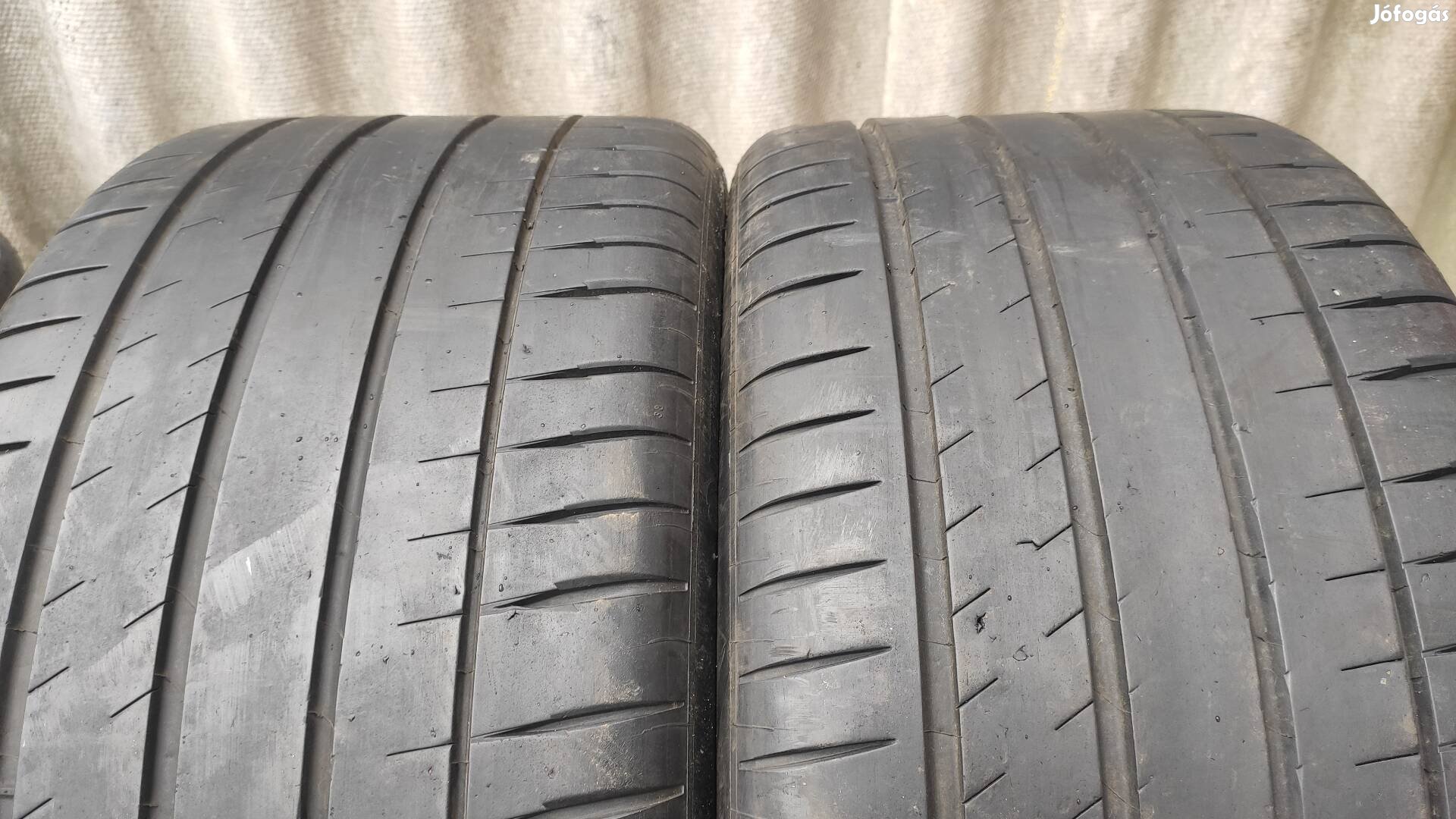 285/35R20 285/35 R20 285 35 20