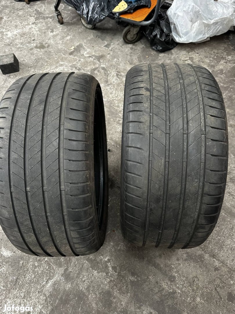 285/35R20 nyári Bridgestone 